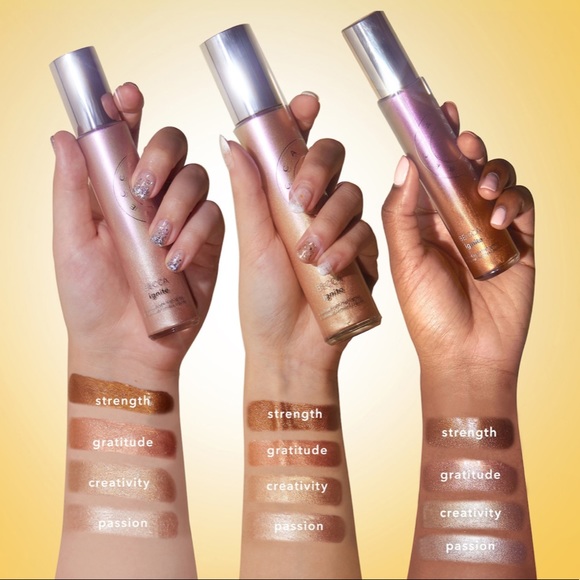 BECCA Ignite Liquified Light Highlighter - Picture 7 of 12